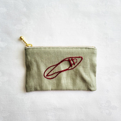 SALEパンプス刺繍のミニポーチ(オリーブグリーン) 1枚目の画像