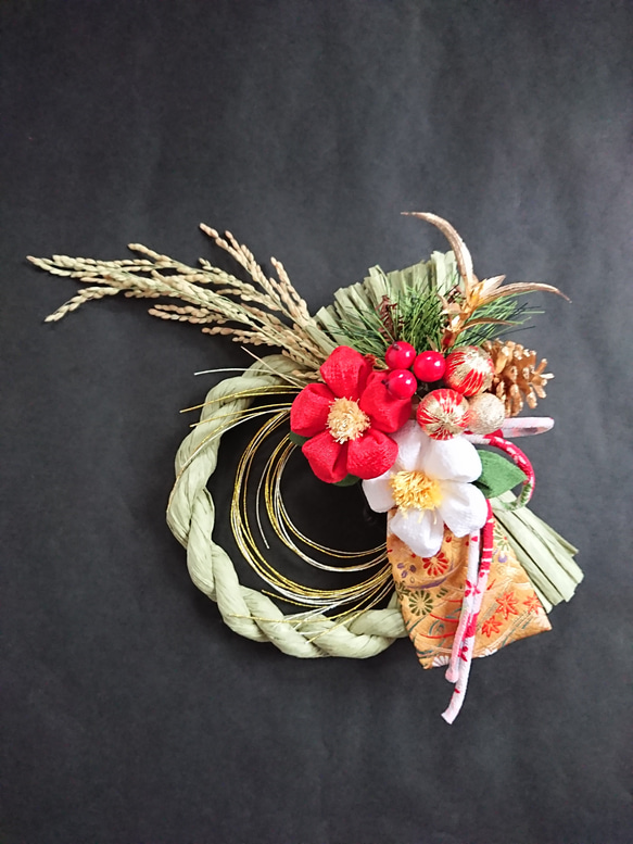 しめ縄 お正月飾り「紅白椿×稲穂」つまみ細工 しめ縄・しめ飾り つまみ