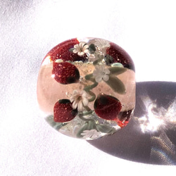 strawberryいちごのとんぼ玉 3枚目の画像