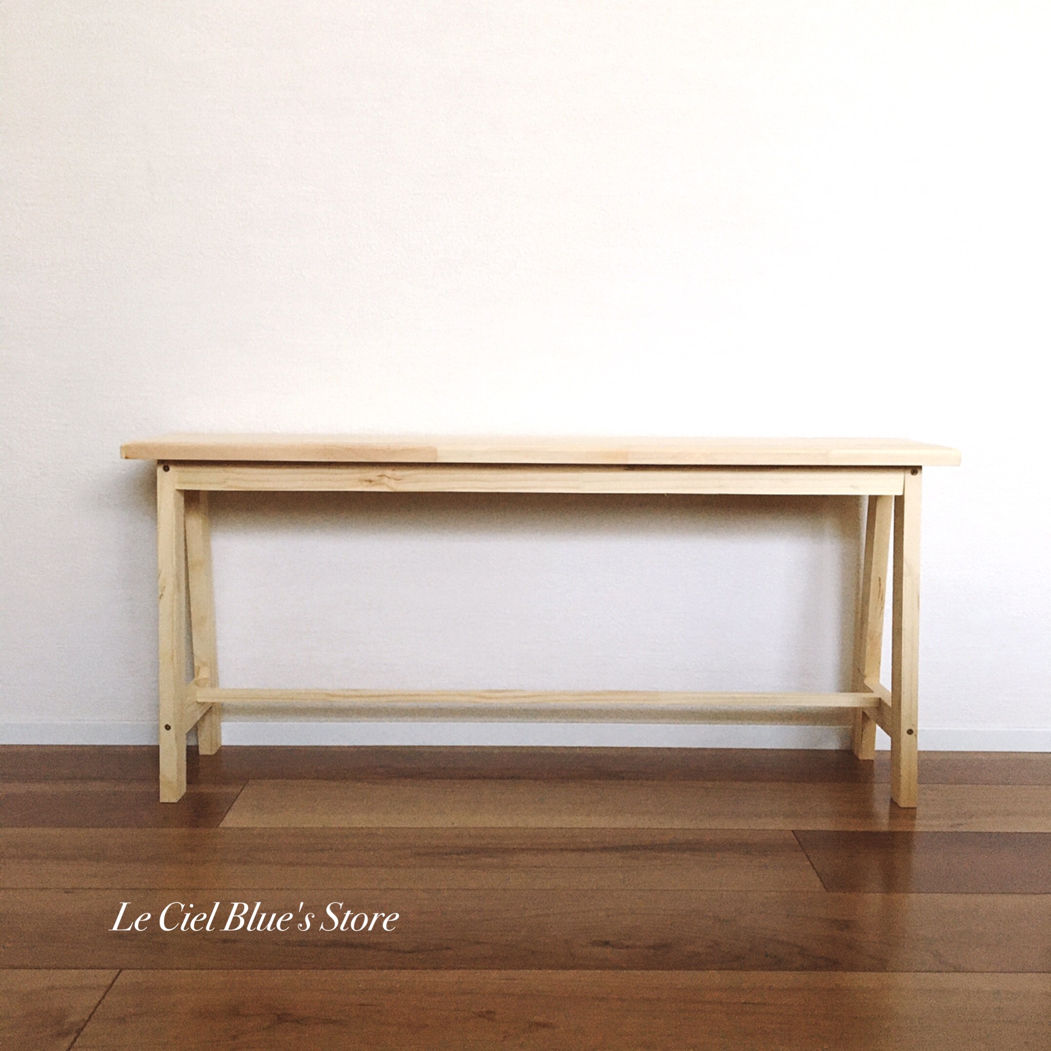 玄関先に置いておけるシンプルチェア