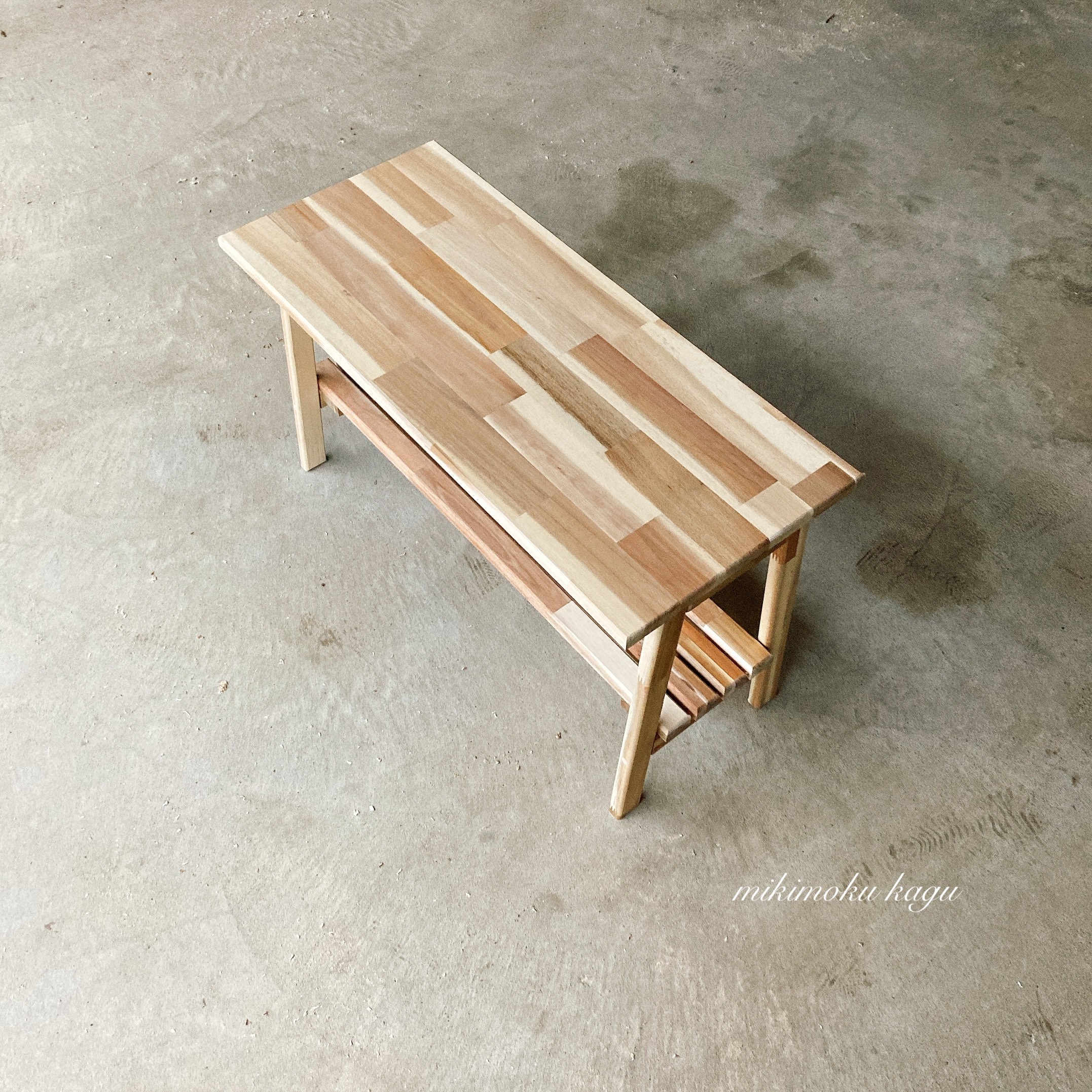 小さなアカシアシェルフ