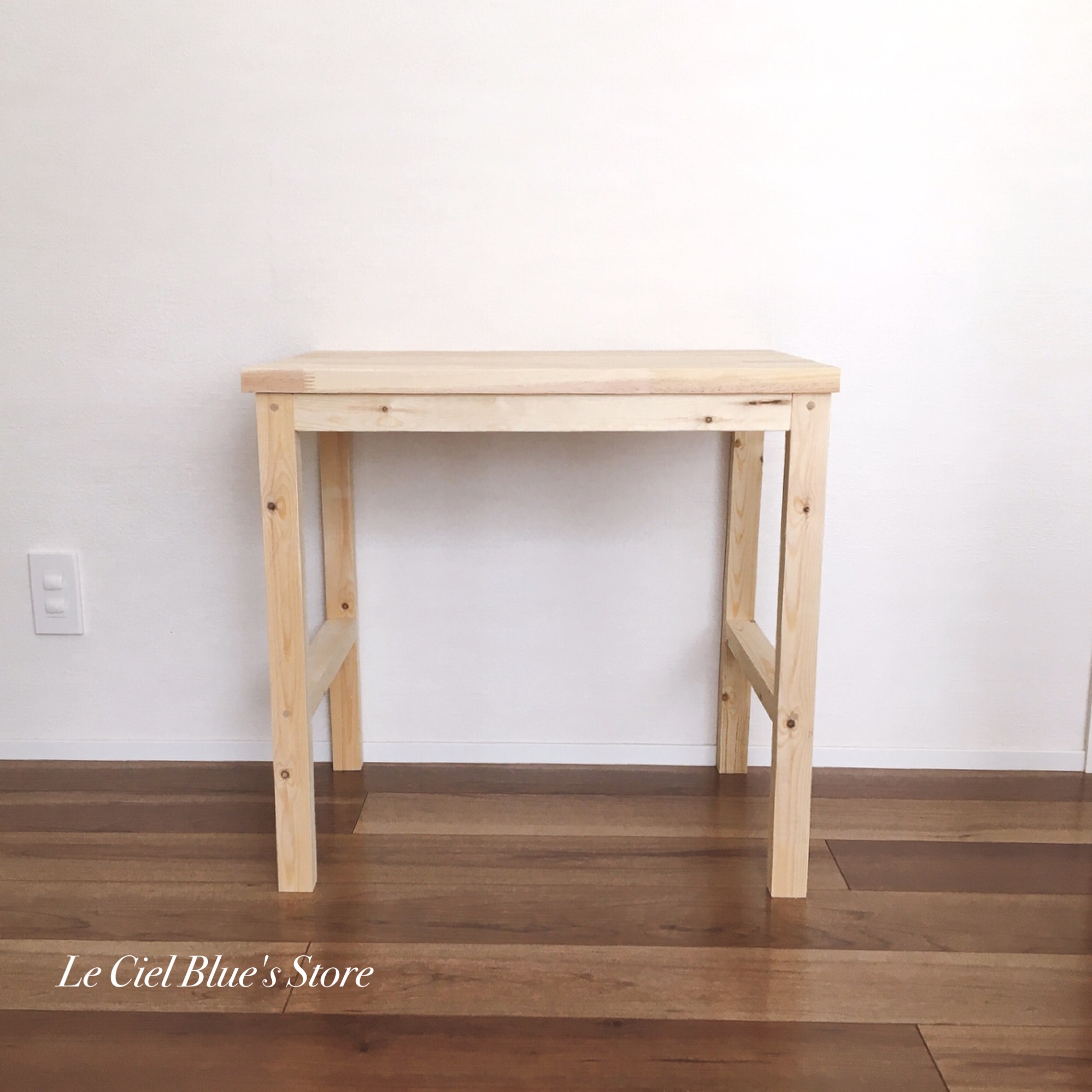 無垢材の素朴な棚　マルチにオーダー対応