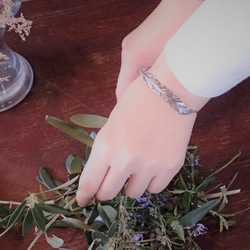 キュリアス フェザー ブレスレット （Curious Bracelet) 5枚目の画像