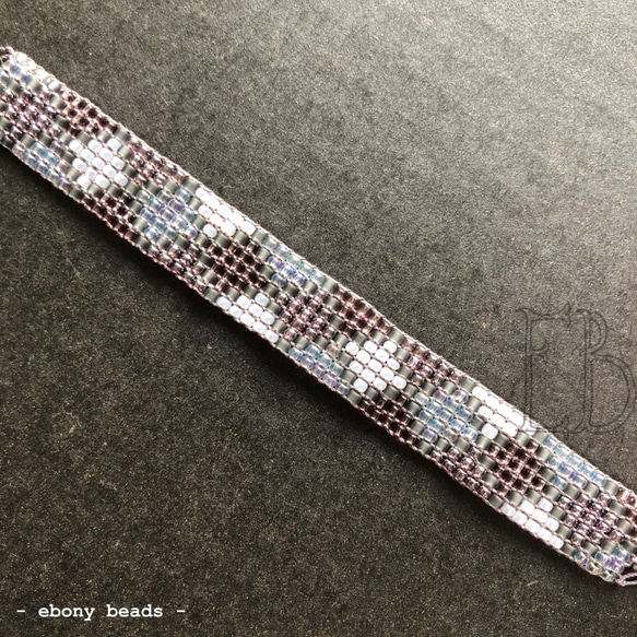 ダイヤ柄ビーズ織りブレスレット　パープルグラデーション　金属アレルギーの方にも 2枚目の画像