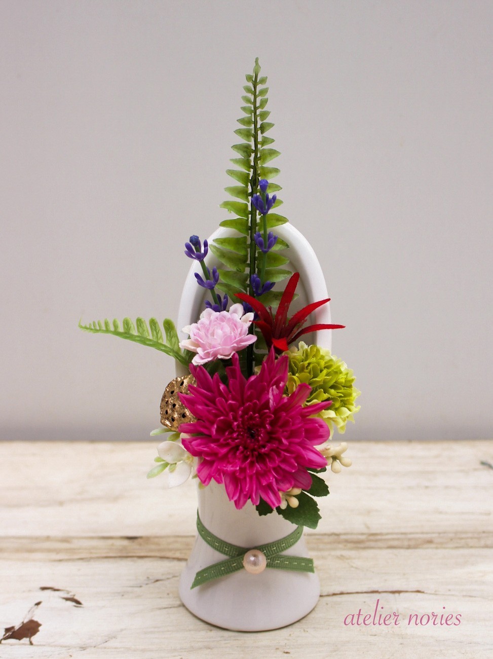 うらら　プリザーブドフラワーのお供え花　一対（２個）　気温の高くなるこの時期にお仏壇を彩るアレンジメント