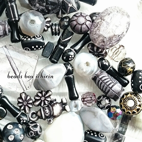 アソートビーズ  アクリル  モノトーン*MIX  (70個以上)セット 3枚目の画像