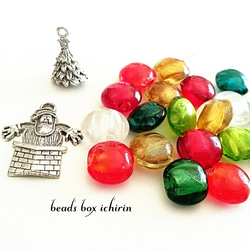銀箔入り☆ランプワークビーズ  Christmas*set  12ｍｍ  20個セット(チャーム1個付き♪) 2枚目の画像