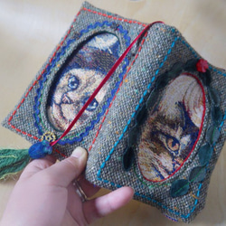 ゴブラン織りの猫さんのぞくブックカバー（手帳カバー）02 2枚目の画像