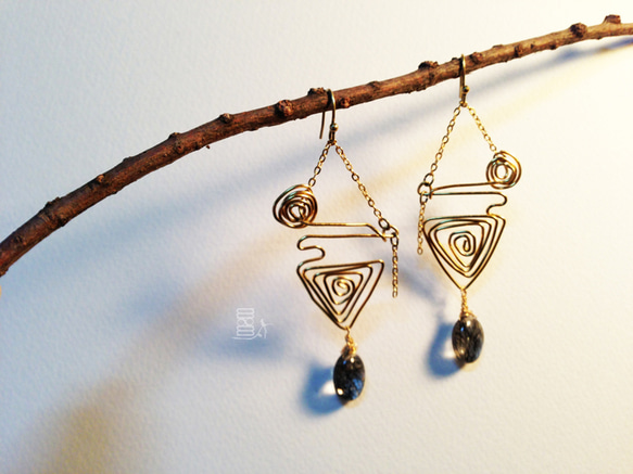 ⧊Tourmaline Quartz  △ピアス 1枚目の画像