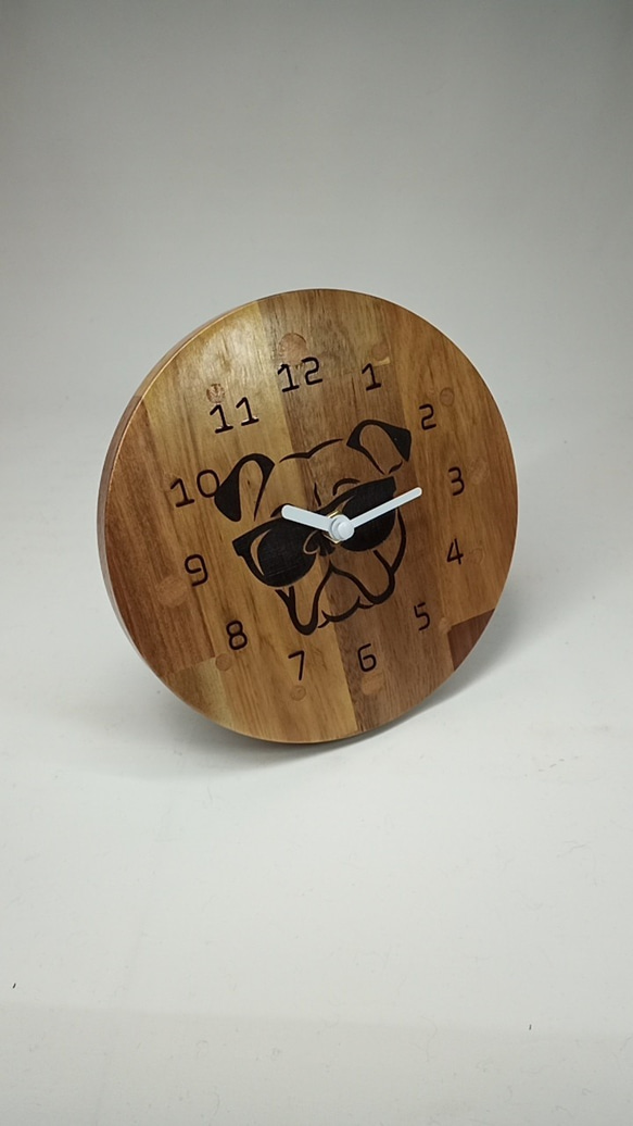 木製　わんこの置時計 1枚目の画像