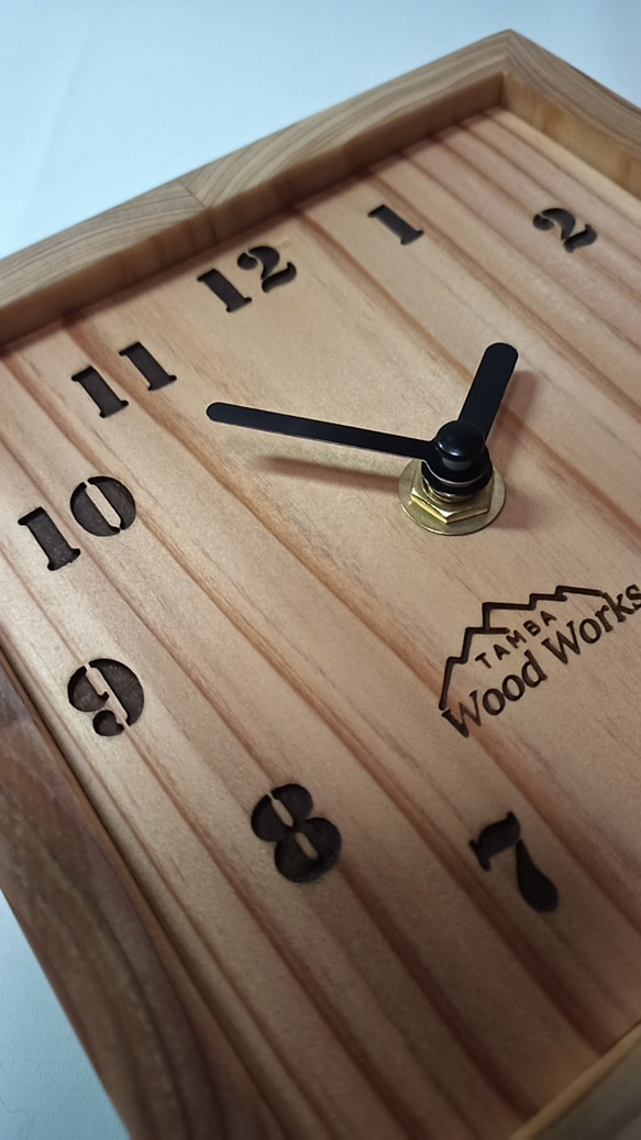 木製　ヒノキ無垢材＆杉無垢材の掛け時計 6枚目の画像