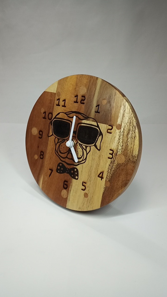 木製　ブルちゃんの置時計 3枚目の画像