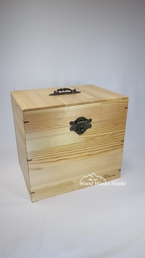 木製　赤松集成材のメイクBOX・道具箱・裁縫箱・救急箱　 1枚目の画像