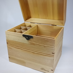 木製　赤松集成材のメイクBOX・道具箱・裁縫箱・救急箱　 2枚目の画像