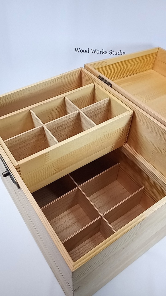 木製　赤松集成材のメイクBOX・道具箱・裁縫箱・救急箱　 8枚目の画像