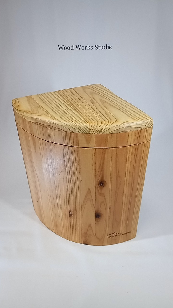 木製　トライアングル型　サニタリーBOX　ゴミ箱 2枚目の画像