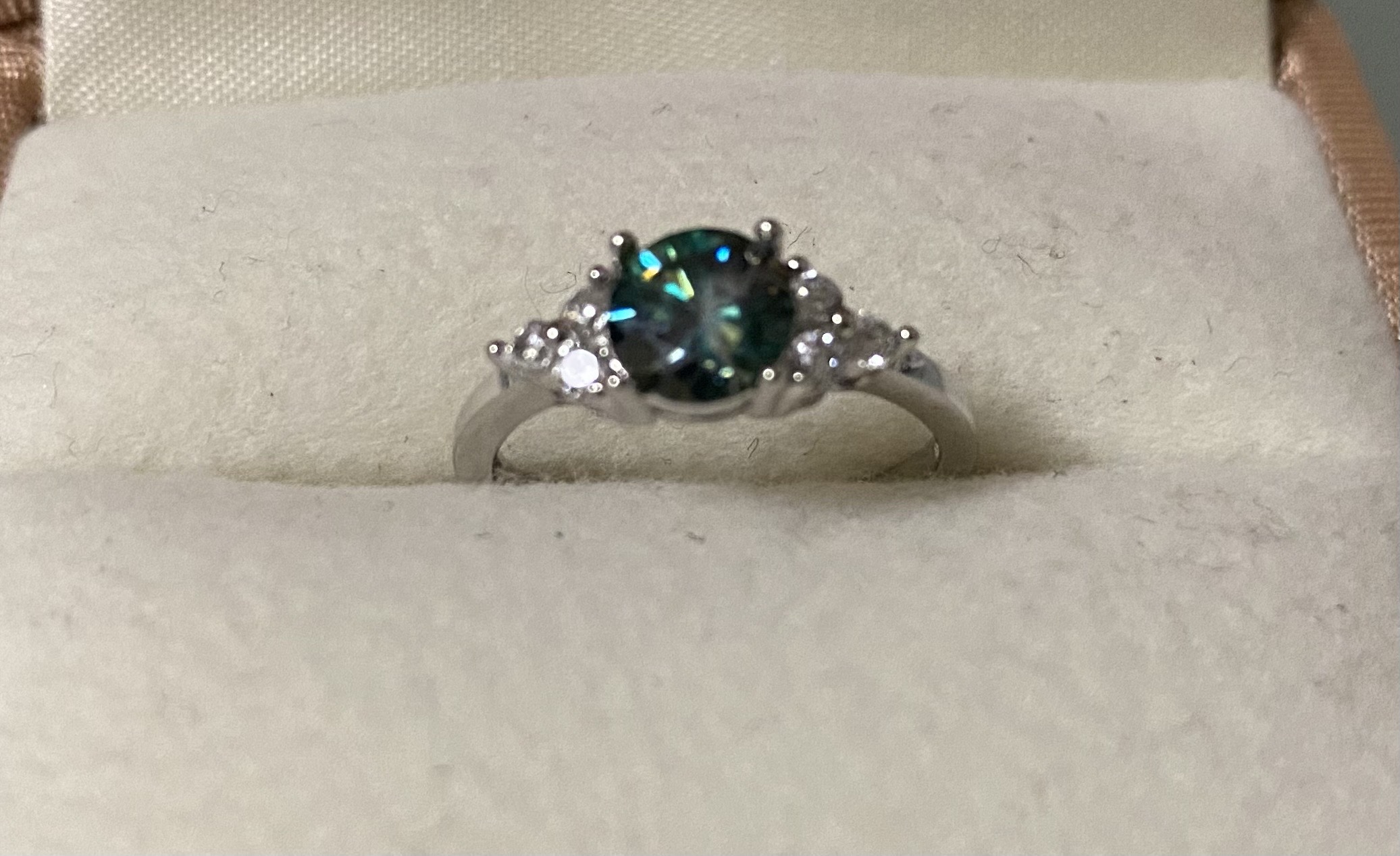 リング空枠　トリニティ　ラウンド6  ゴールド