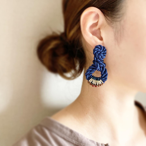 loop loop rope navy ピアス ネイビー ロープ ビーズ刺繍 おお振り  