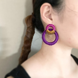 overlap purple パープル　フューシャピンク　リング　大ぶり　ビーズ刺繍 ファー 金属アレルギー対応 5枚目の画像