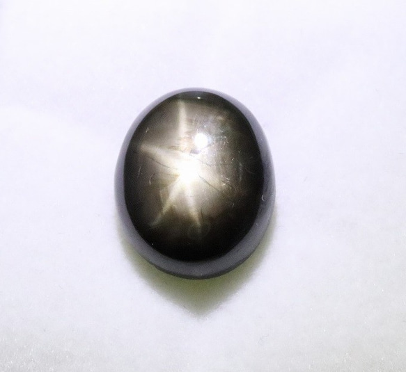 天然スターサファイア 13.79ct ルース 1枚目の画像