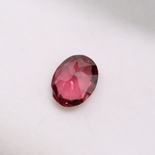 天然ロードライトガーネット 2.481ct ルース 欠けあり 宝石