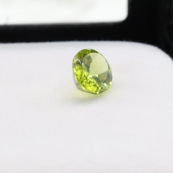 天然ペリドット 1.78ct ルース 3枚目の画像