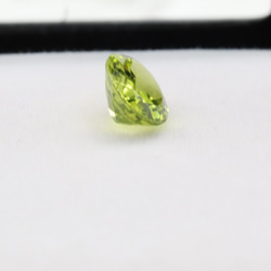 天然ペリドット 1.78ct ルース 4枚目の画像