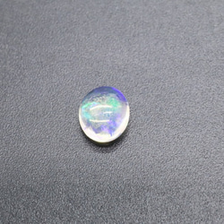 天然ウォーターオパール 0.66ct ルース カボション 10月誕生石 3枚目の画像