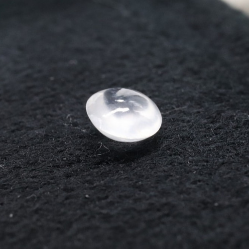 ビルマ産 天然本翡翠 氷翡翠 ルース 0.53ct カボションカット 無 ビルマ産 天然本翡翠 氷翡翠 ルース 0.53ct カボションカット 無