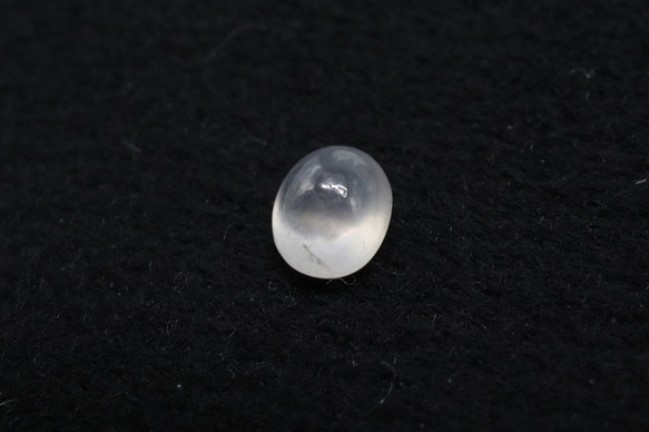 ビルマ産 天然本翡翠 氷翡翠 ルース 0.49ct カボションカット 無処理 A貨 樹脂含浸なし アイスジェダイト 2枚目の画像