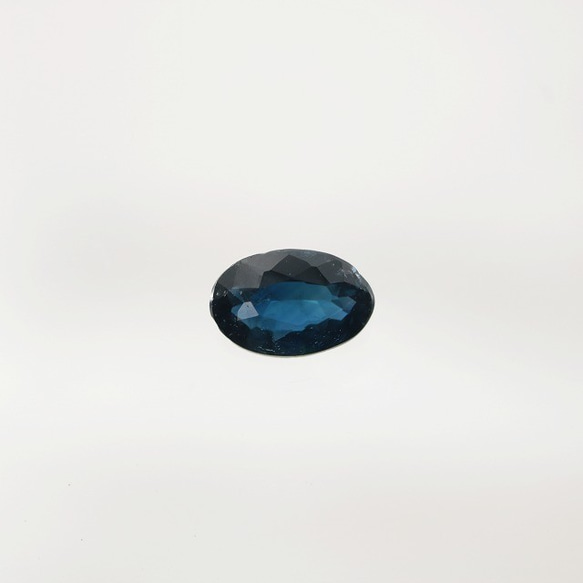 天然サファイア 0.474ct ルース オーバルミックスカット 宝石鑑別書付き（中央宝石研究所） 2枚目の画像