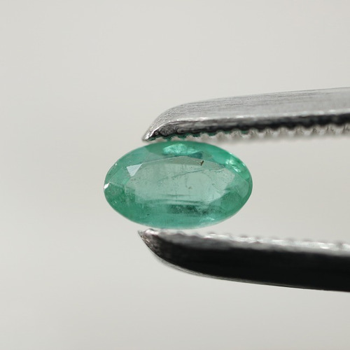 天然エメラルド 0.390ct ルース オーバルミックスカット 宝石鑑別書 