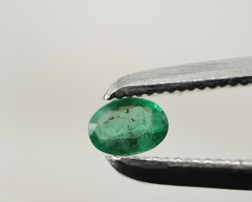 天然　エメラルド　原石　317ｇ　鑑別書付き 天然エメラルド 0.254ct ルース オーバルミックスカット 宝石