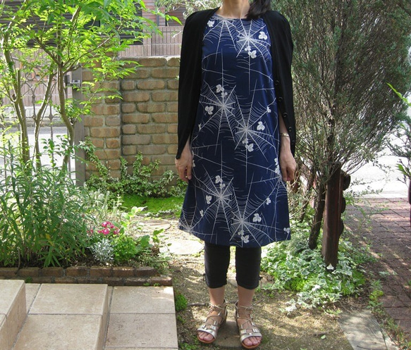 浴衣リメイクワンピース/紺地・蜘蛛の巣&ツタの葉 ワンピース Futari