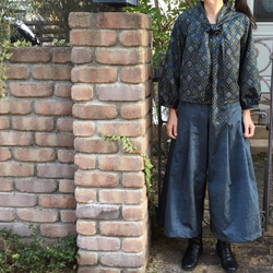 着物リメイクセットアップ/大島紬・ブラウス&ワイドパンツ 4枚目の画像