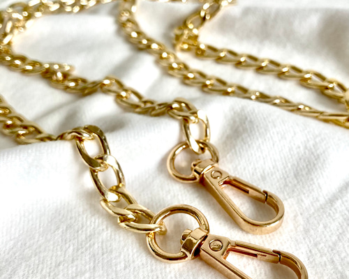 オーストリッチ ショルダー ブラック 金具 ゴールド チェーン レディース 美品・がま口】JRA オーストリッチ 金チェーン ショルダーバッグ