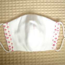 立体マスク 子供用 Wガーゼ ピンクの小花柄【送料無料】 3枚目の画像