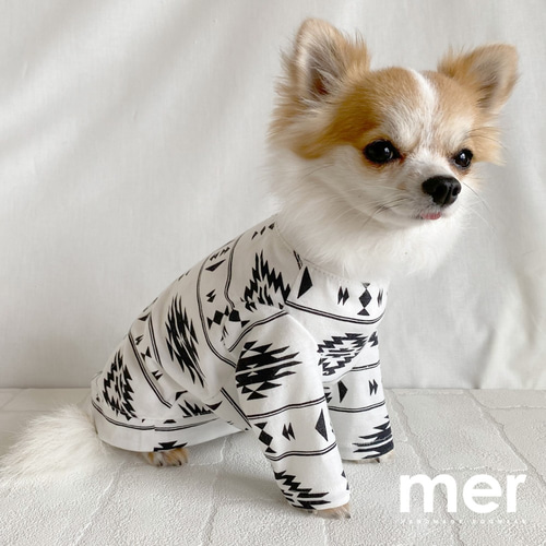 ハンドメイド☆犬服 Sサイズ(3-4kg向け) ネイティブ柄Tシャツ