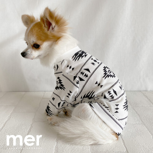 ハンドメイド犬の服 ハンドメイド☆犬服 Sサイズ(3-4kg向け) ネイティブ柄Tシャツ