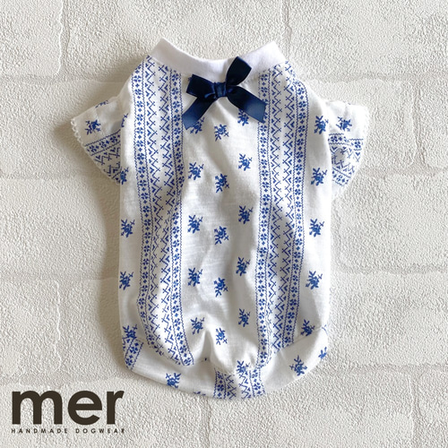 ハンドメイド　犬の花柄の服 着物 和柄 花柄 和装 ドックウェア 犬用 服 犬服 犬の服 ペット