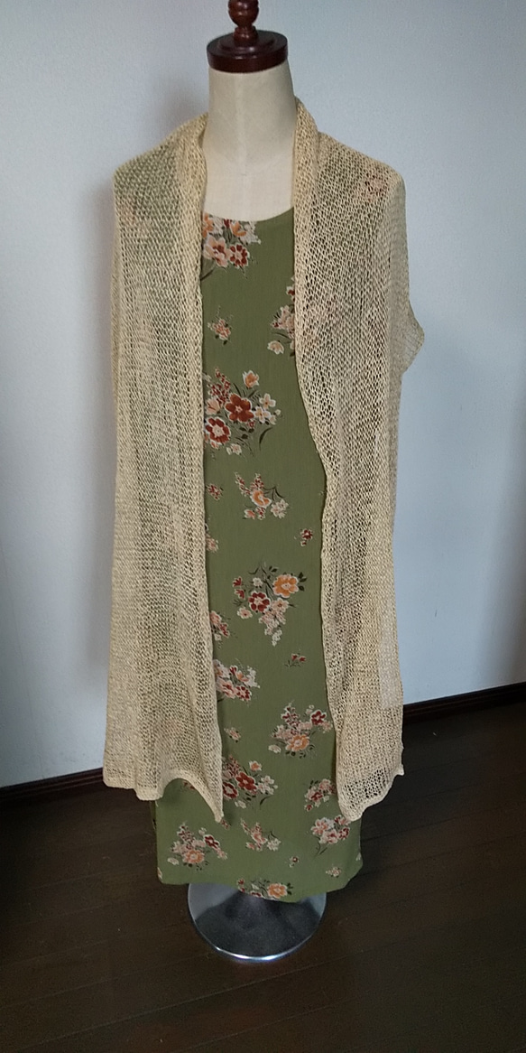 夏糸、綿ストローヤーンのオフホワイト大判スカーフです。 3枚目の画像