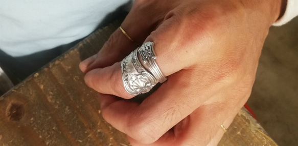 大尺寸也可以。美國古董銀湯匙翻新男士戒指“安娜” _730復古 第6張的照片