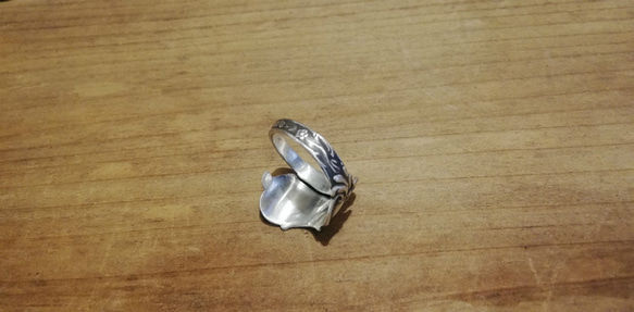 醒目的不對稱設計。 Antique Silver Spoon Remake Ring_0757 Vintage 第5張的照片