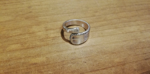 首先，對於那些想要簡單地佩戴它的人。 Antique Silver Spoon Remake Ring_0759 Vintage 第3張的照片