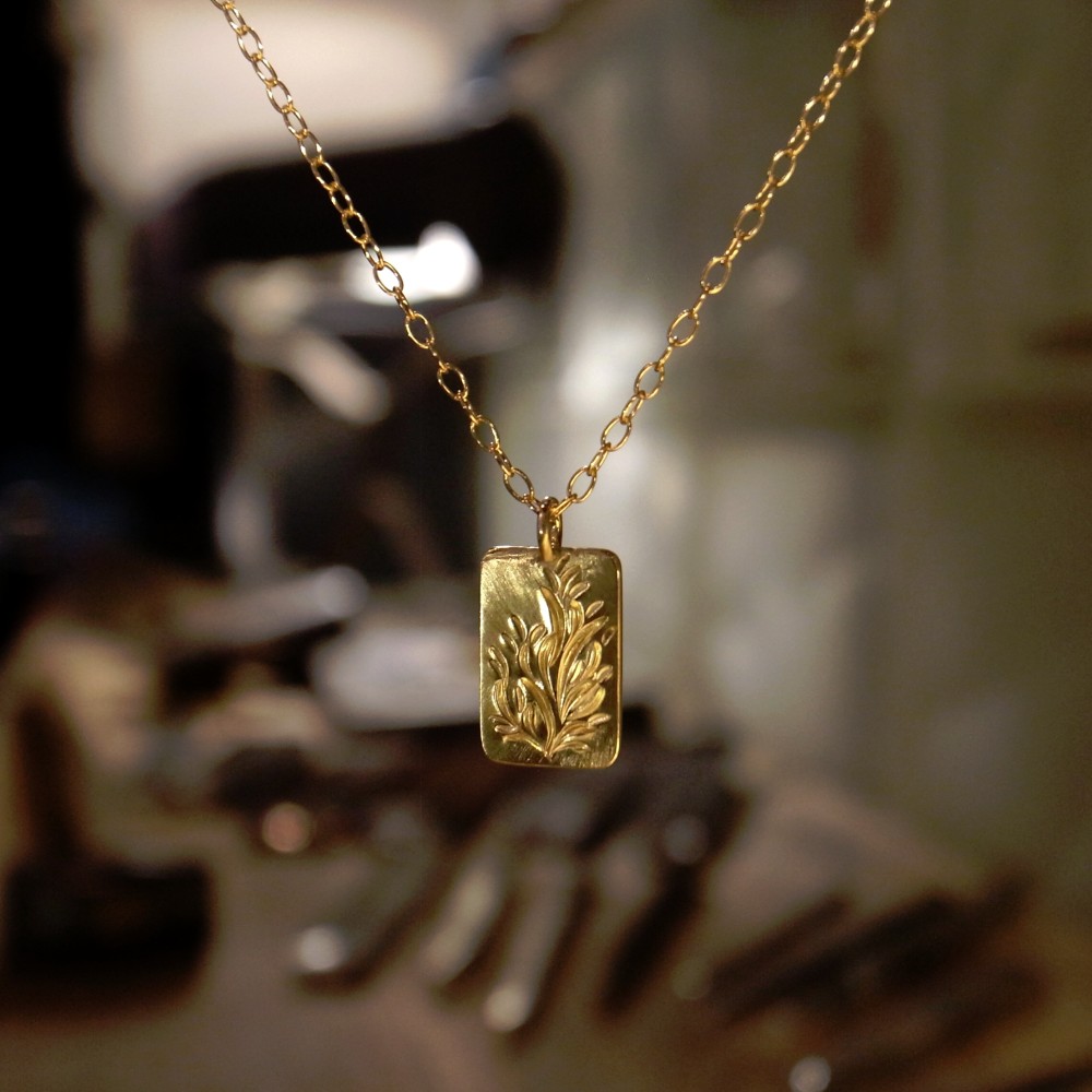 カジュアルダウンした大人系アイテム。K18金ゴールド手作りネックレス／プレート forメンズ　人気の選べるチェーン