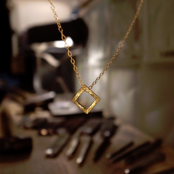 人気デザイン。小技が効いたオシャレなK18金ゴールド手作りネックレス