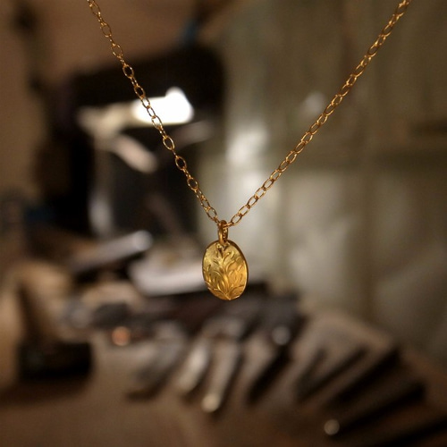 品質が完璧 主張しすぎない男性らしいおすすめデザイン K18金ゴールド手作り ネックレス・ペンダント