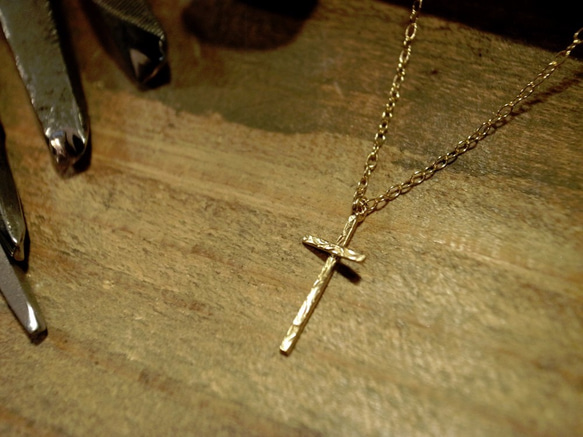 精緻時尚 18k 金手工項鍊/條形十字架/L 男士 易於搭配時尚的十字架 第8張的照片