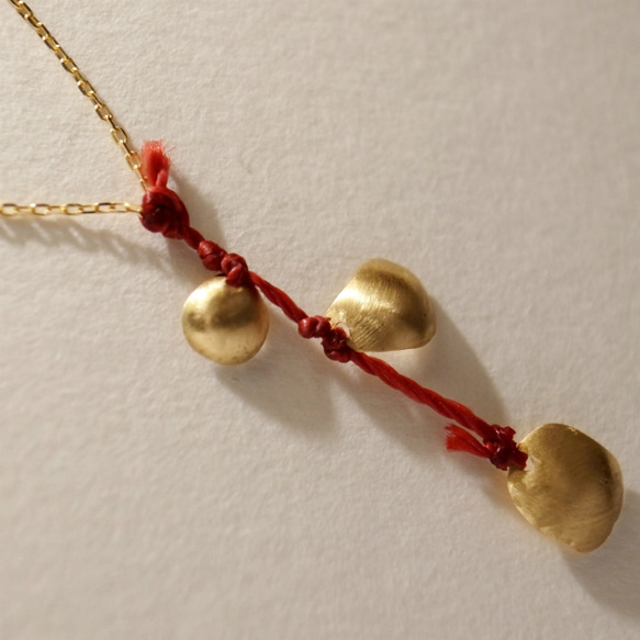 簡約時尚18K金女式項鍊：3條 紅色簡約 第3張的照片
