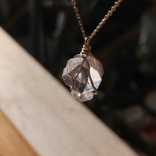 k18pg　ネックレス　水晶　ダイヤモンドレディース
